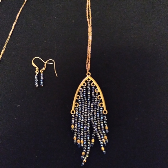 Jewelry - Vintage chandelier necklace with matching earrings